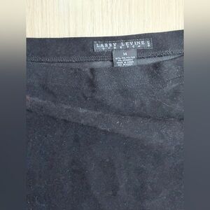 Larry Levine Black Pencil Skirt with Stretch Waistband